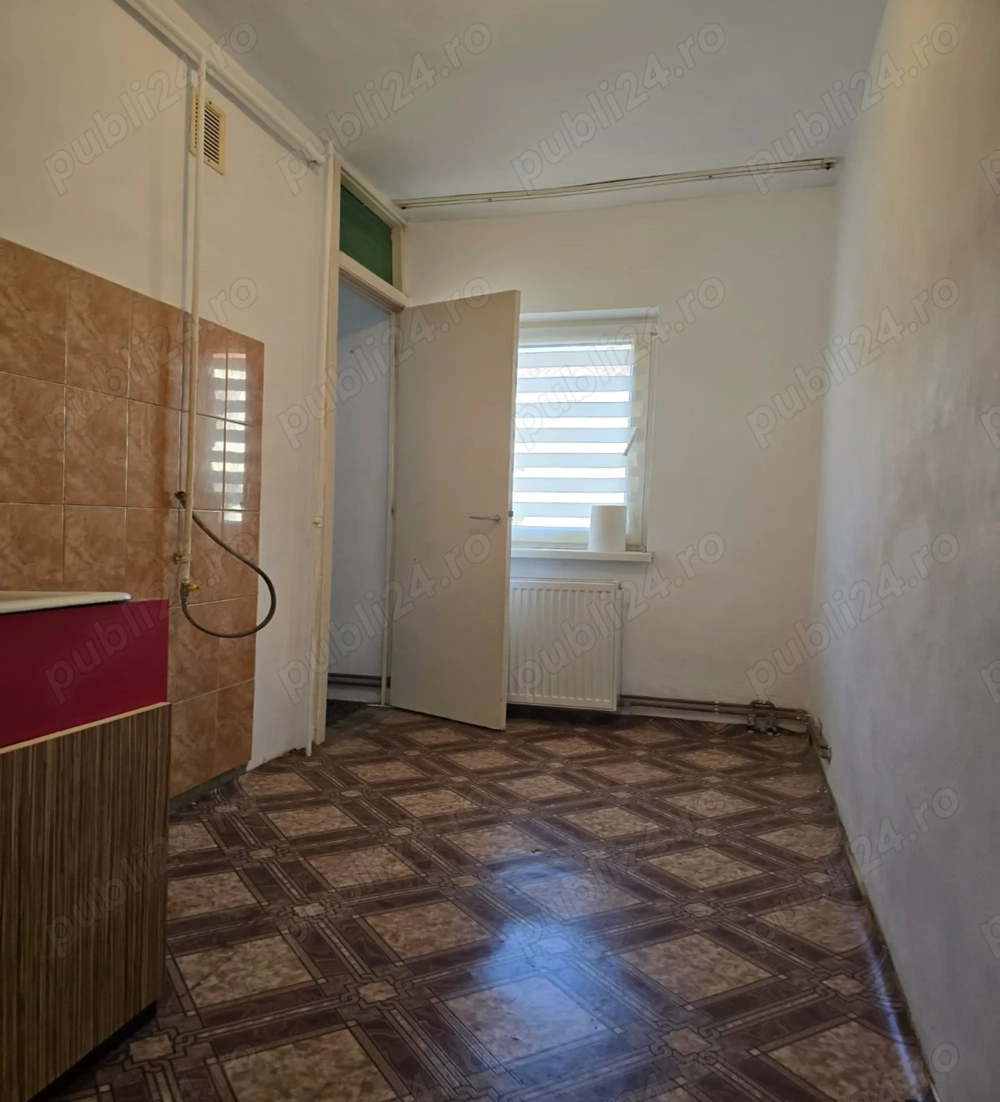 Apartament 1 camere decomandat  etaj 3 model mare BUCOVINA centrala proprie ocupabil imediat