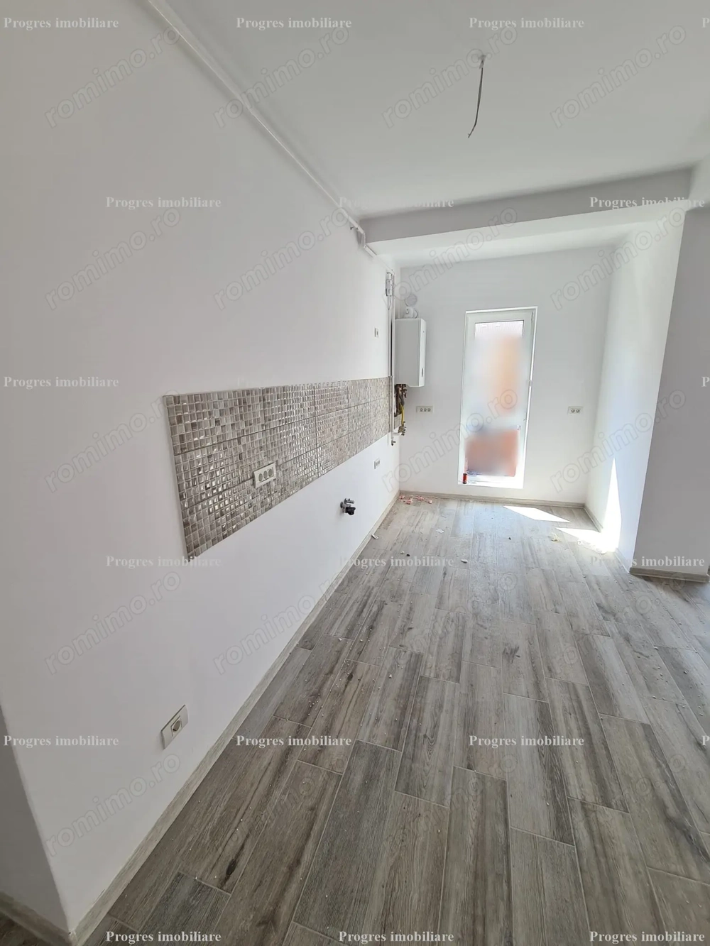 Apartament 2 camere decomandat - etaj 1 - 75.000 euro