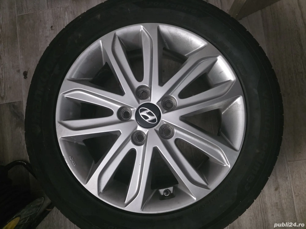 Jante aliaj Hyundai cu senzori și cauciucuri 