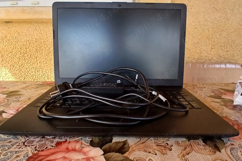 Laptop HP 15-da0xxx   i5-7200U   SSD 240GB   4GB RAM   Windows 11 Pro   Funcțional 100%