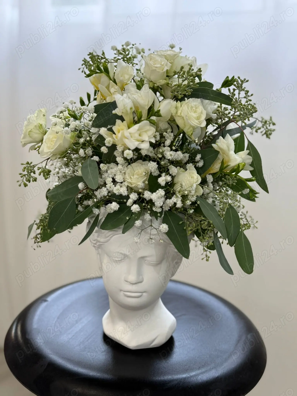 Petale de bucurie împletite in buchete și aranjamente florale ,unicat