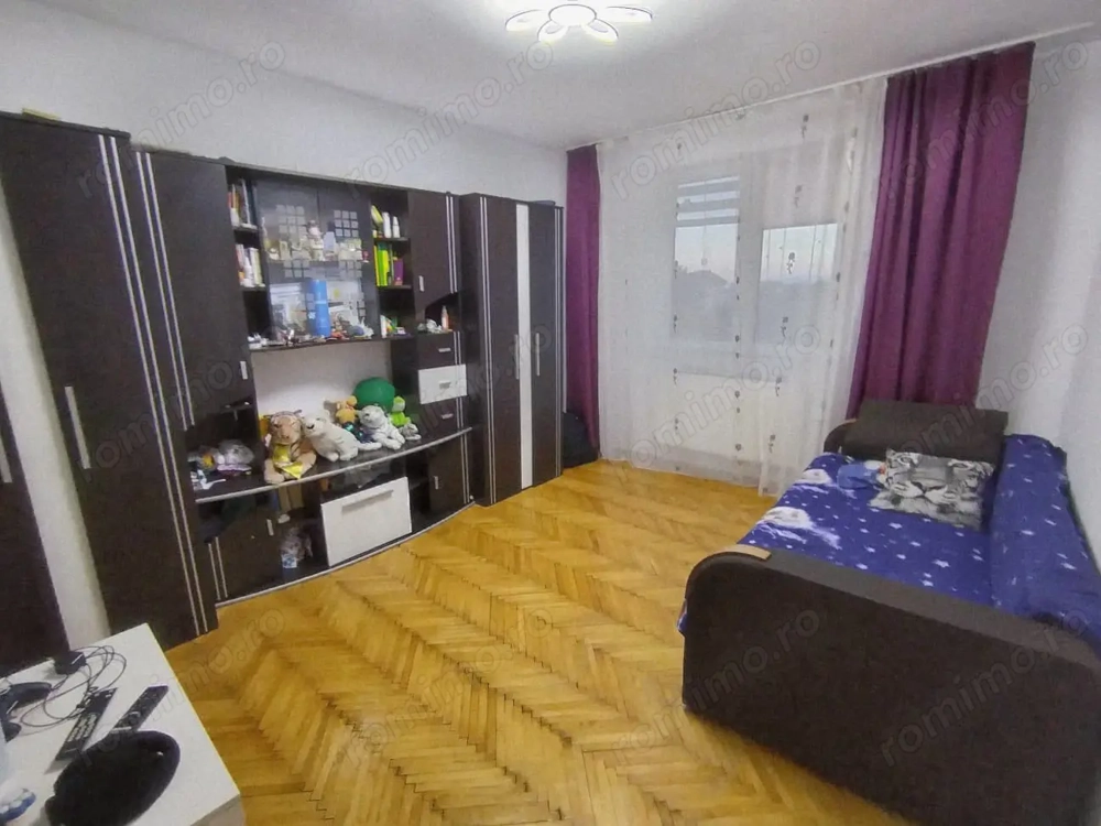 Apartament 3 camere decomandat | Zona Sagului