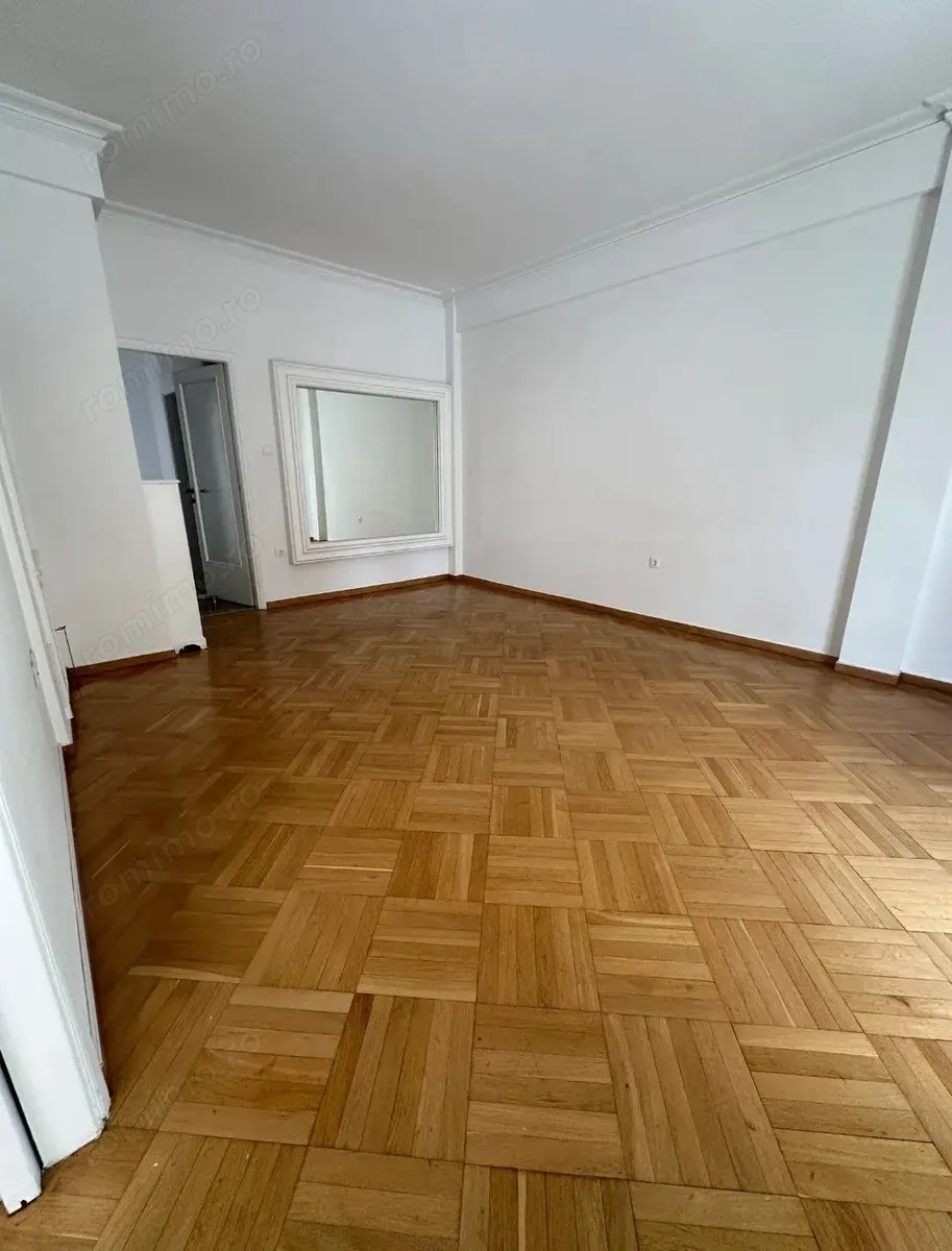 Spatiu comercial de inchiriat in zona Piata Romana