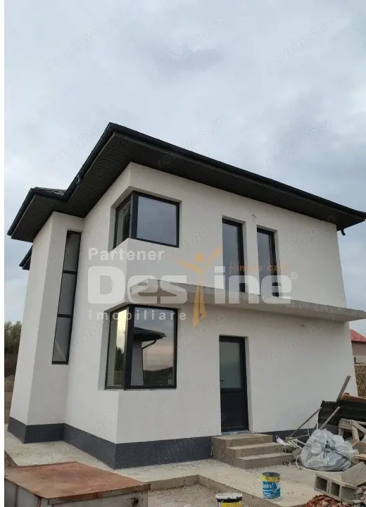 Rediu- Valea Lupului, Vila individuala P+1, 4 camere, 2 bai, 100 mp utili.