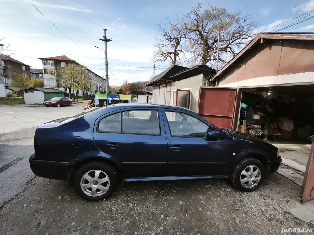 vand Skoda Octavia Tour 