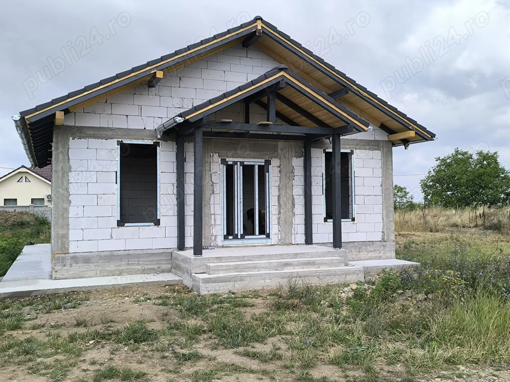 Vând casă noua in Nojorid (la roșu)