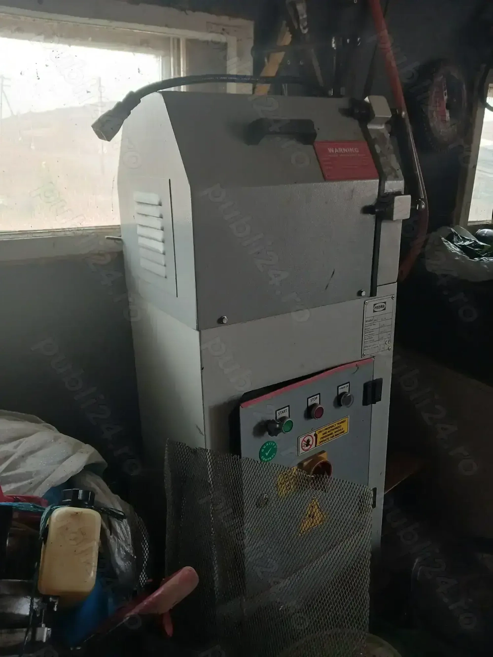 Masina de roluit profile Proma PMB-86M