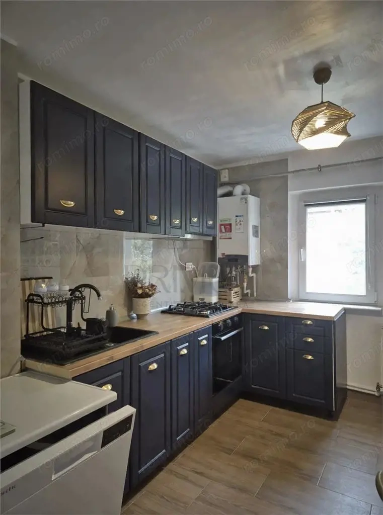 COMPLEX STUDENTESC - 3 CAM - DECOMANDAT - 2 BAI - 2 BALCOANE - BOXA - CENTRALA ||