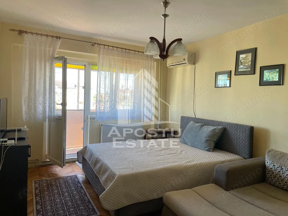 Apartament, 1 camera, centrala proprie, zona Complex Studentesc