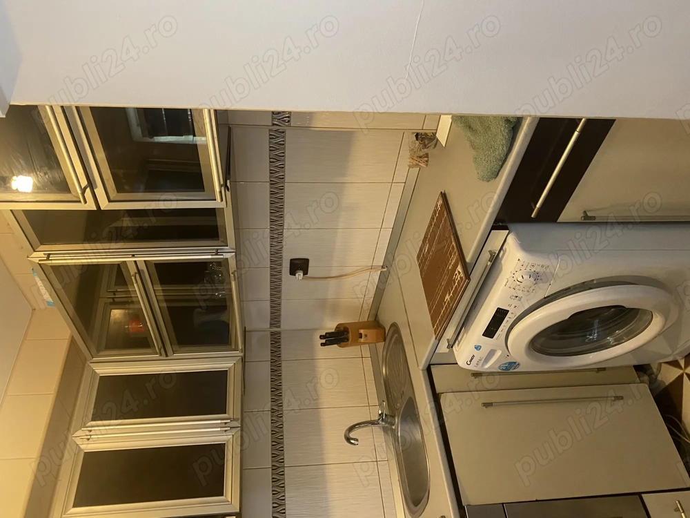 Vând apartament 3camere, zonă Careffour Market 