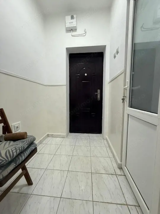 Garsoniera practica, renovata recent, 13 m, parter - Calea Buziasului