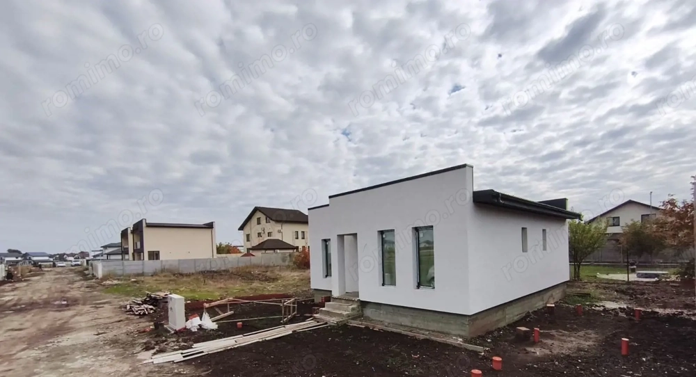 Casa individuala 4 camere- Com Berceni- 123000 euro