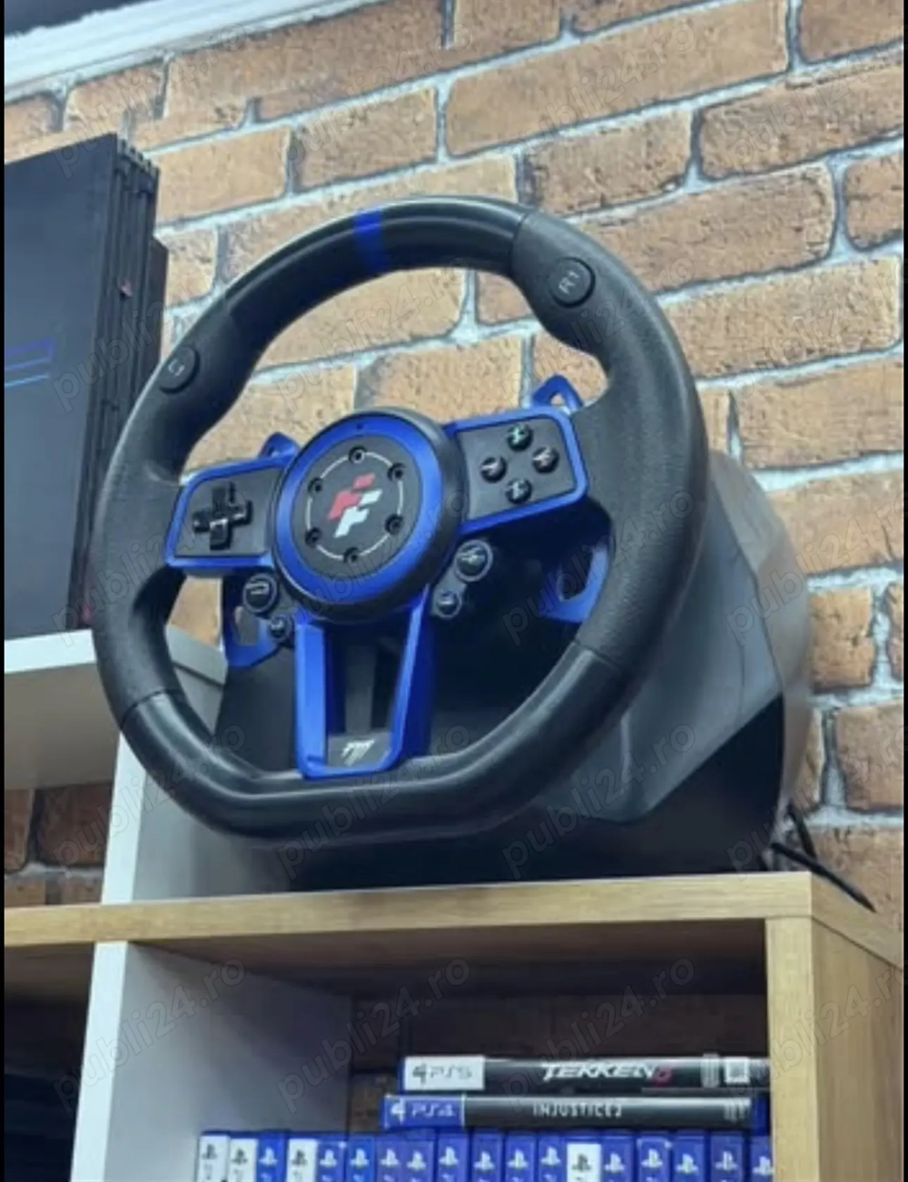 Vând volan Volan gaming FlashFire Suzuka F111 negru cu albastru ca nou folosit de câteva ori.Compati