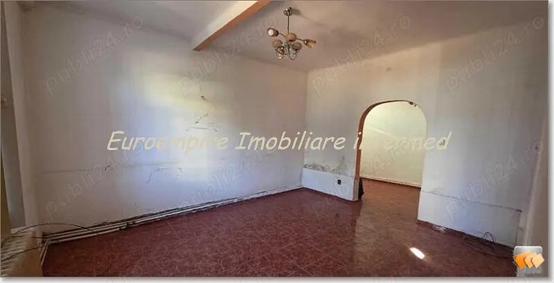 Apartament 4 camere zona Piata Ovidiu
