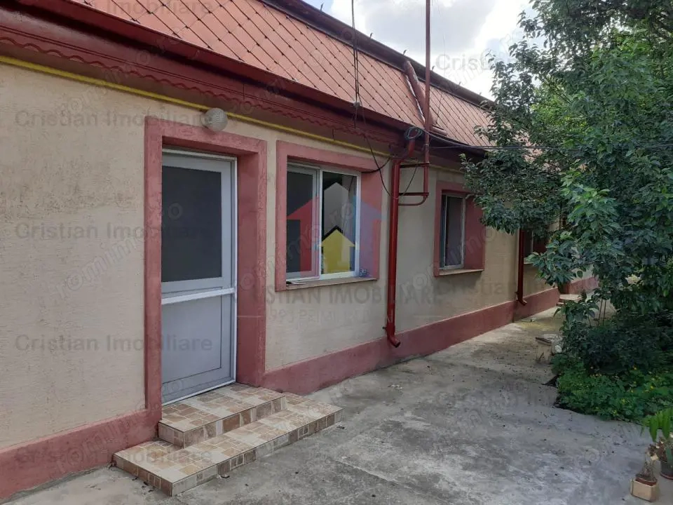 Casa 4 cam boltari teren= 670 mp toate utilitatile  Chercea-2 Cocosi