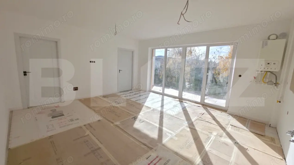 Apartament 3 camere, 2 bai,  decomandat Calea Moldovei ”la cheie”