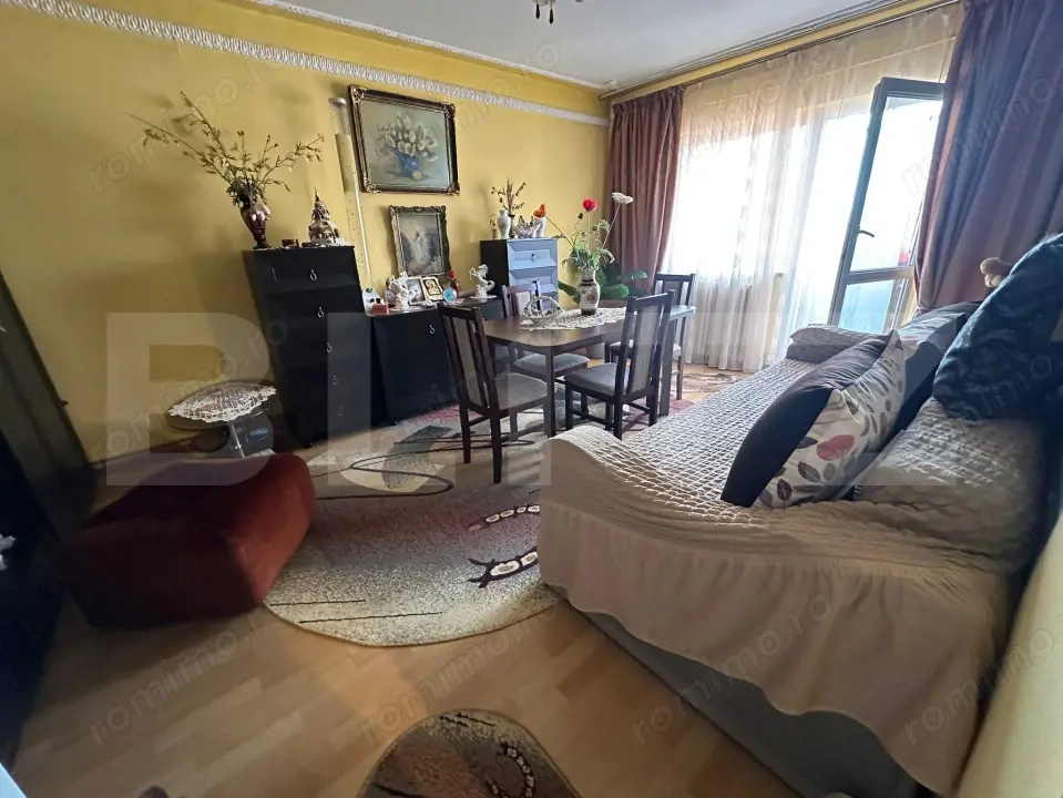 Apartament de vanzare, cu 3 camere, 2 balcoane, 67 mp, zona Observatorului