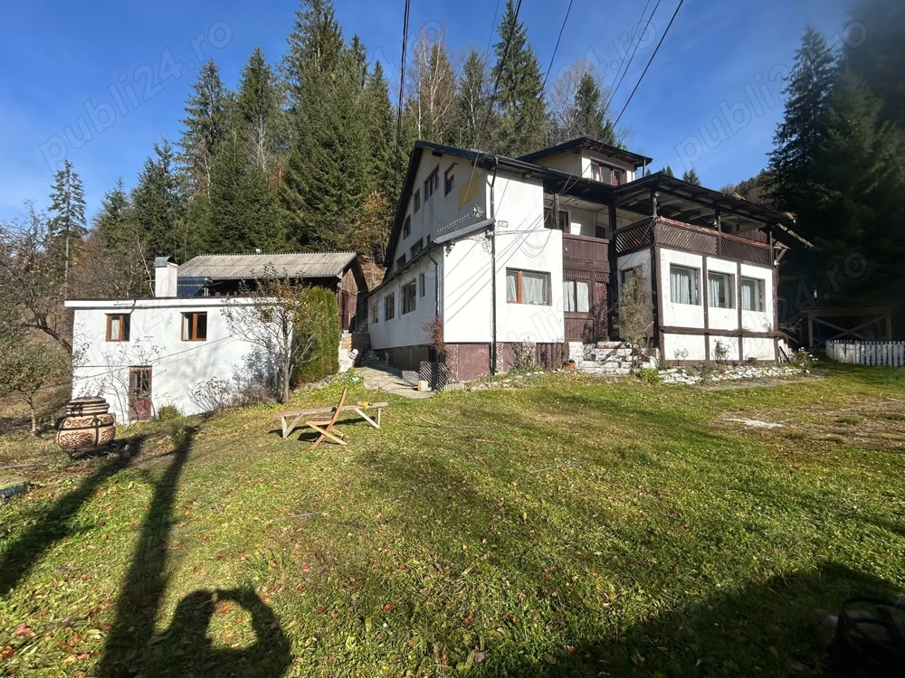 Casă modernă cu teren generos   direct de la proprietar