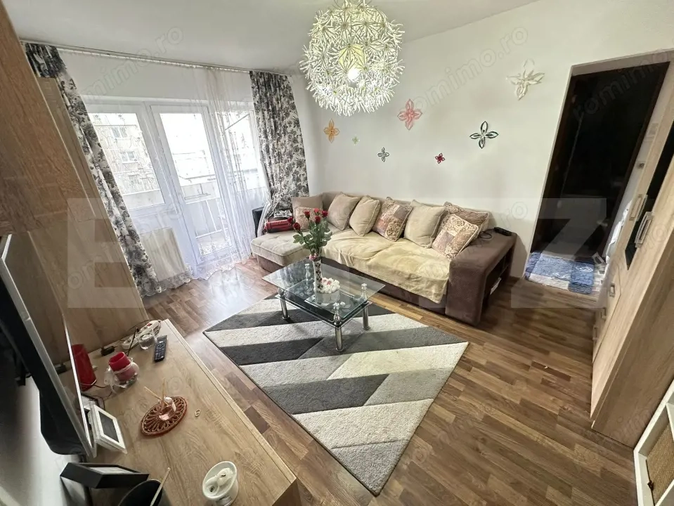 Apartament 2 camere, semidecomandat, 40 mp, zona Micro – mobilat și utilat 