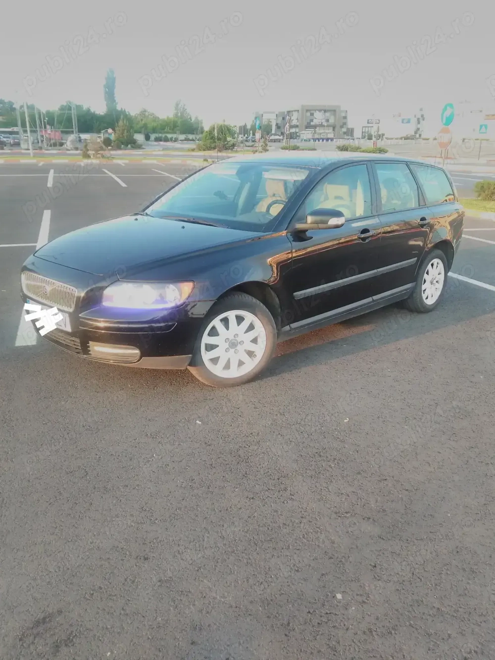 Volvo v50 2dmomentum,136 cp.