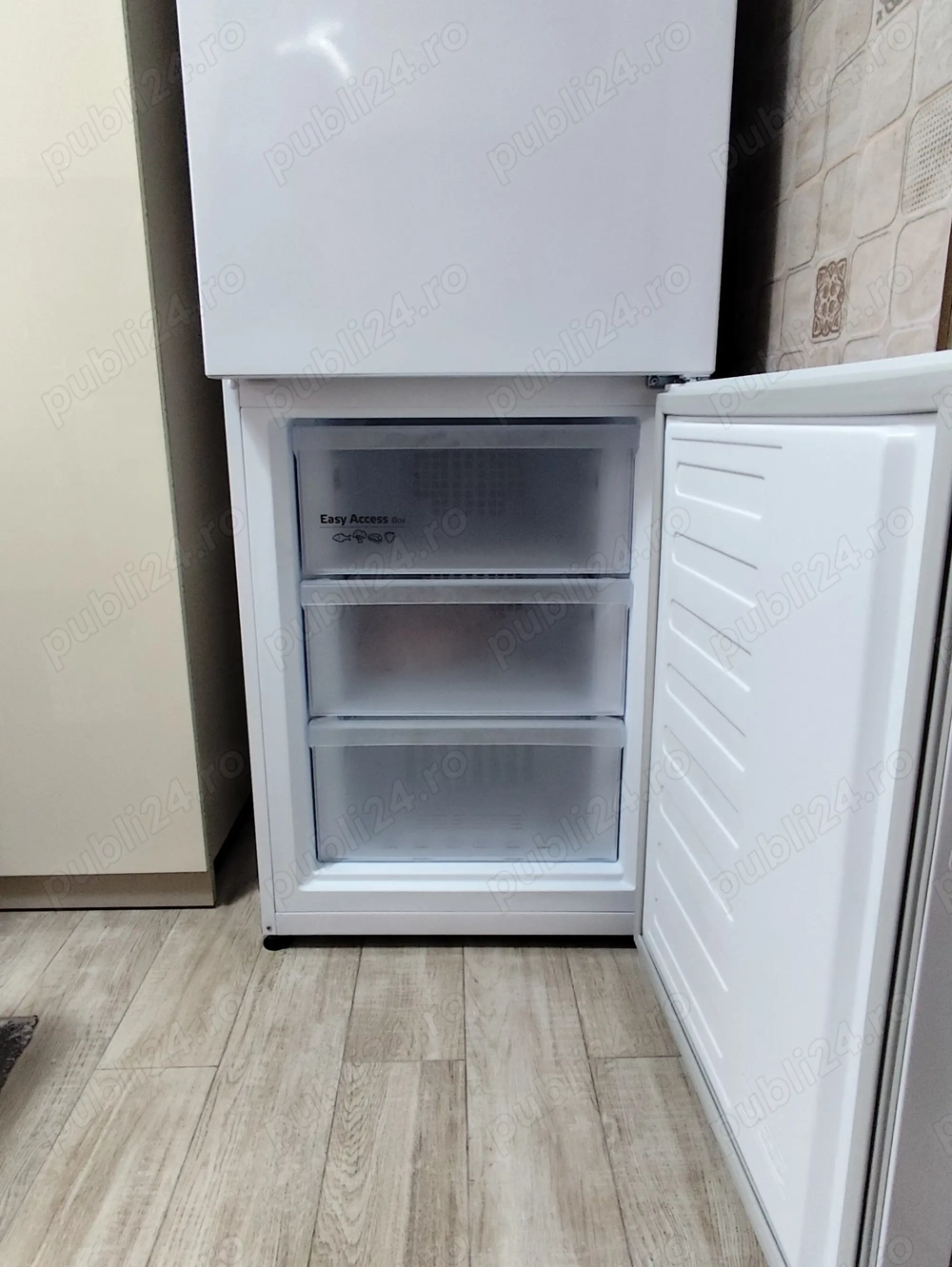 Vând combină frigorifică Arctic 