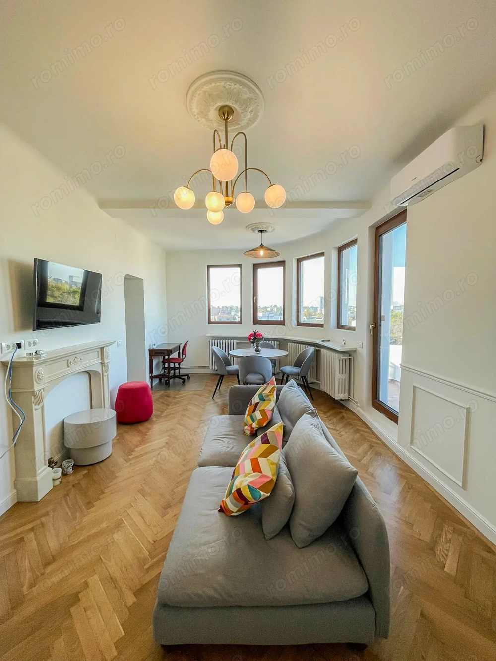 Apartament 2 camere cu 3 terase in zona Universitate   Rosetti