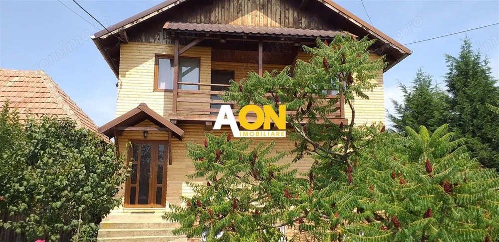 Casă stil american, structură de lemn, 176 mp utili, teren 1400 mp