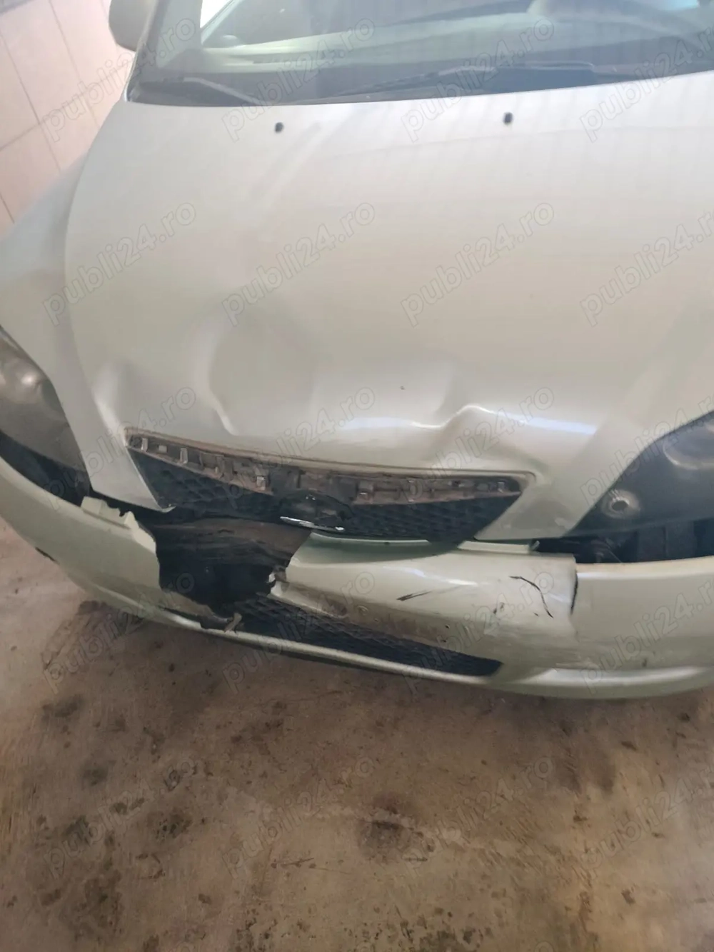 Vand urgent mazda  2