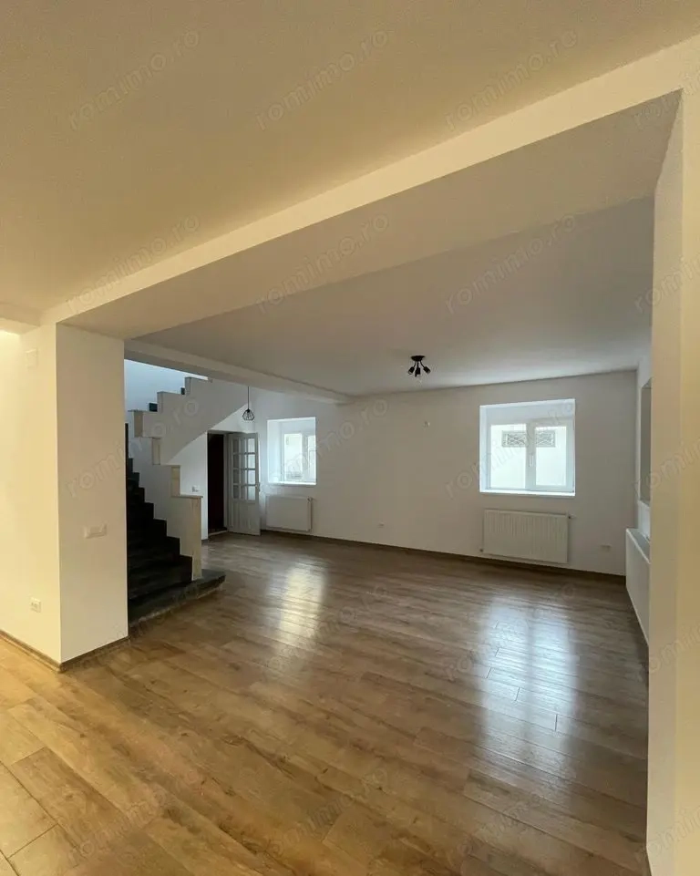 Vila, P+1, Zona Unirii, Central.