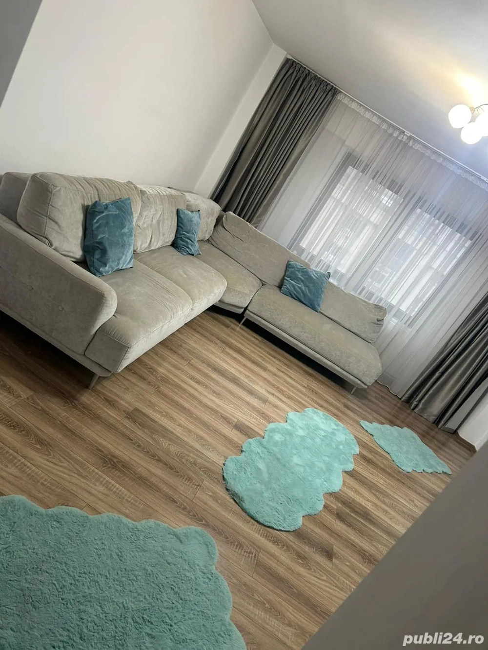 Modele online cu experienta sau fara