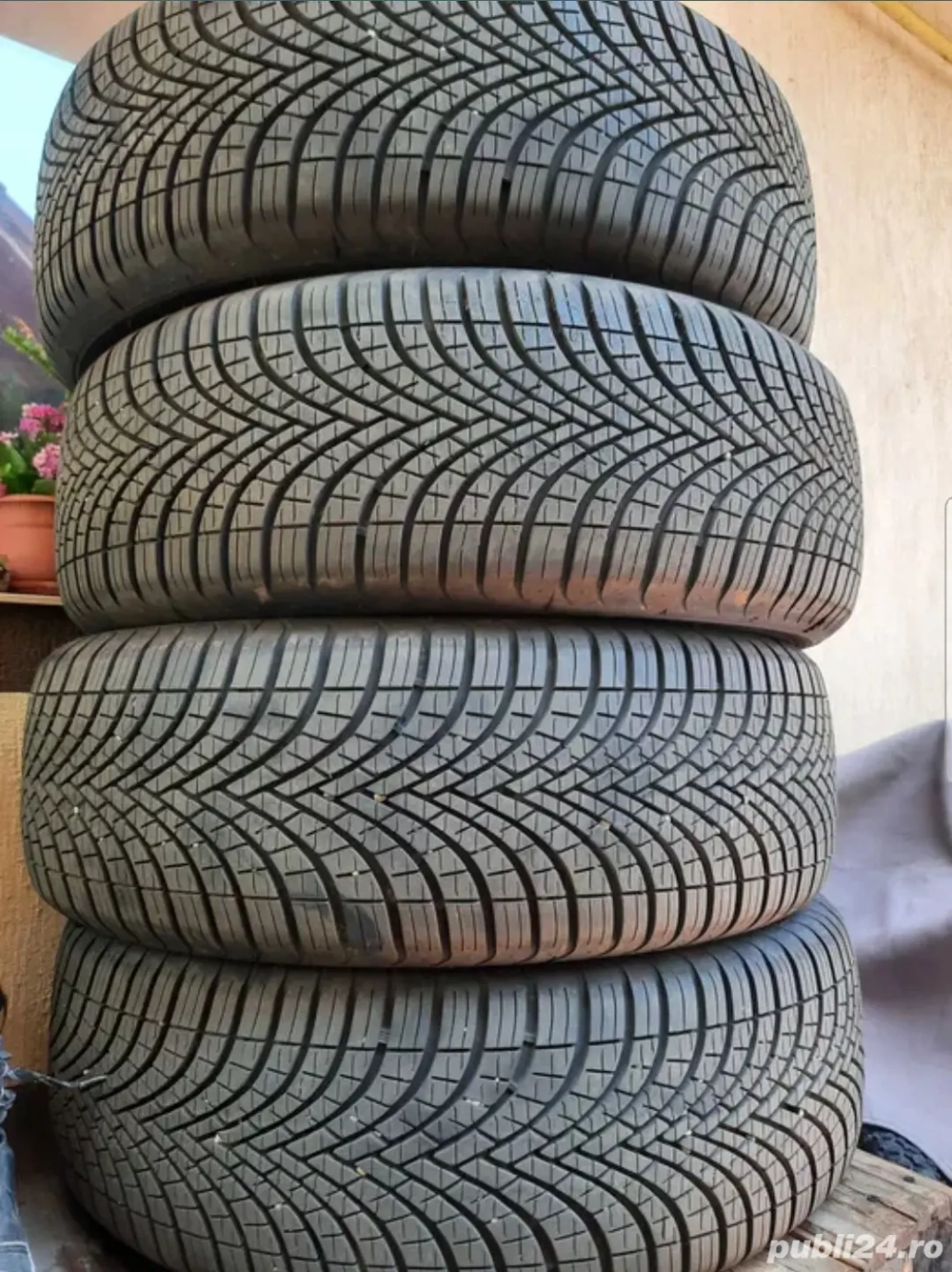 Vând anvelope SAVA, all season, M+S, 215/60/R17,