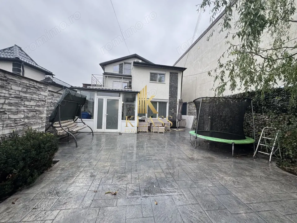 Casă de vânzare  cu 4 camere  în Pipera 