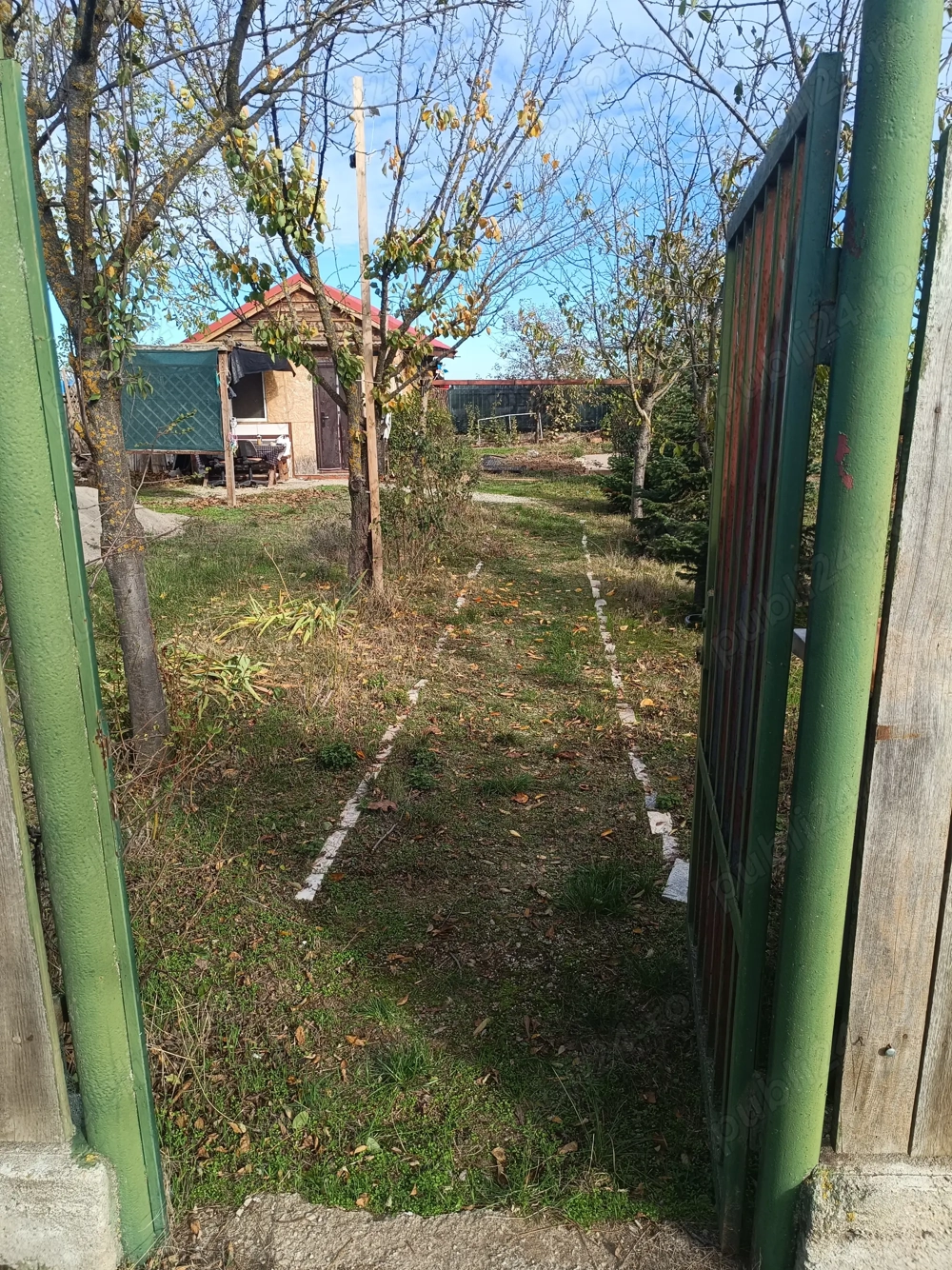 Teren cu utilități și construcție ușoară 