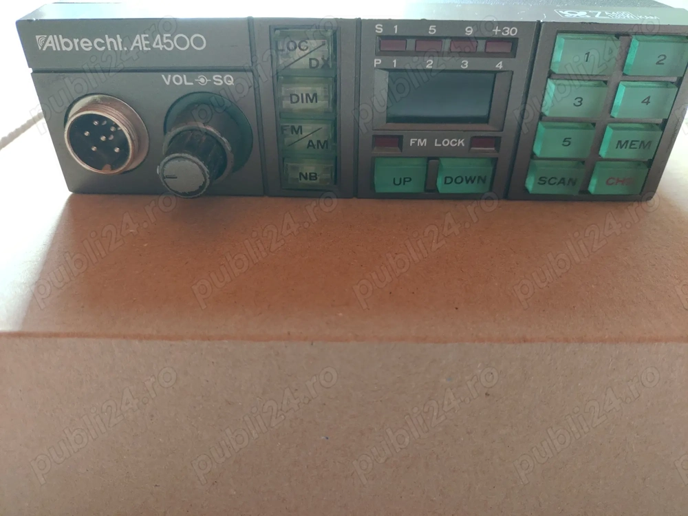 Statie emisie receptie auto cu antena