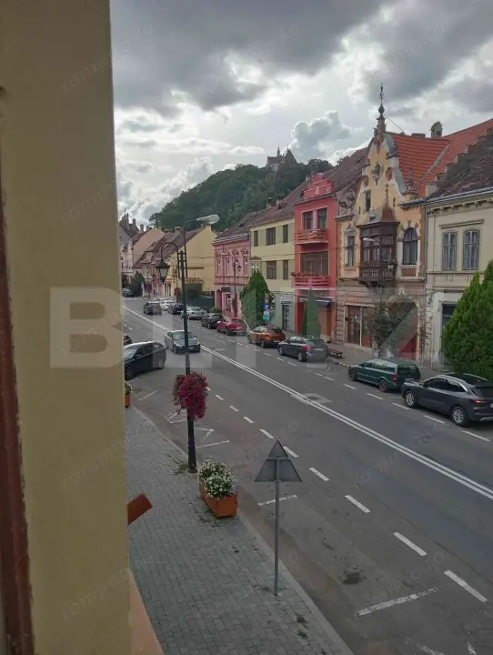 Apartament ultracentral de 2 camere, 80 mp utili, la poalele Cetății Medievale