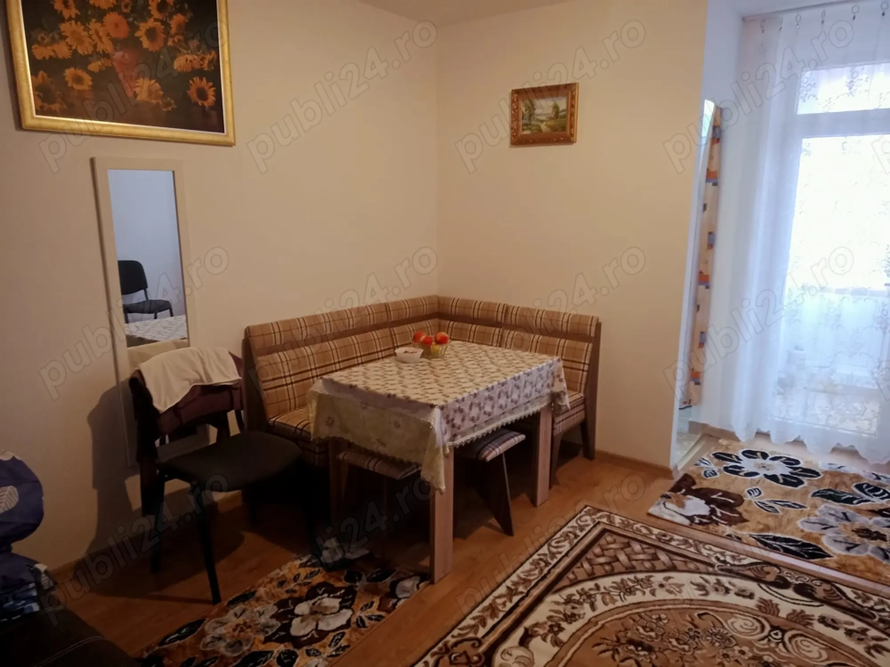 Vând garsonieră,Str Dâmboviței , tel:  