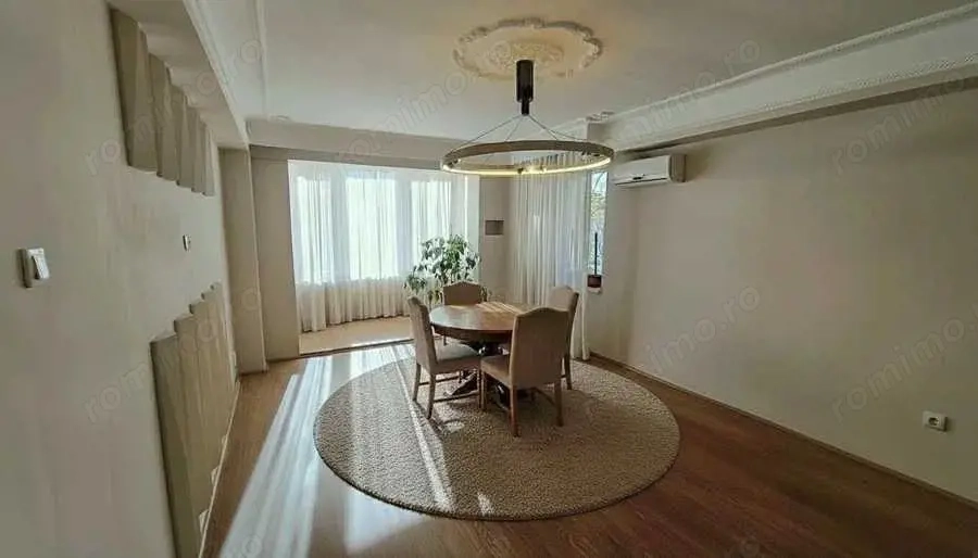 Central - Inchiriere apartament 3 camere - Str. Tudor Vladimirescu