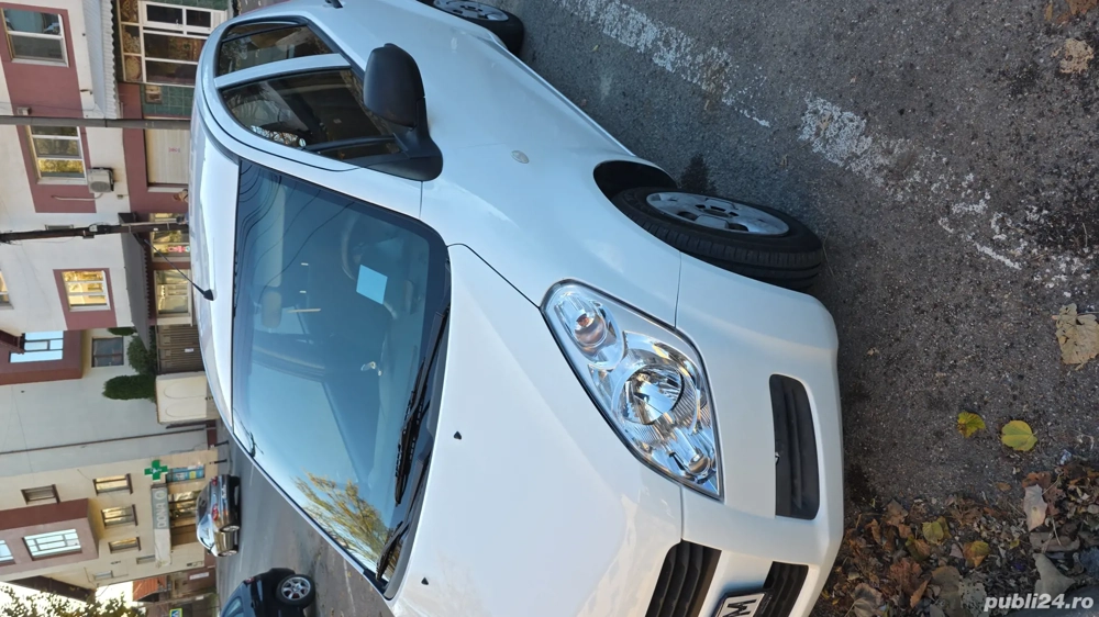 Vând suzuki splash benzină+gpl, preț 2600 euro,ușor negociabil