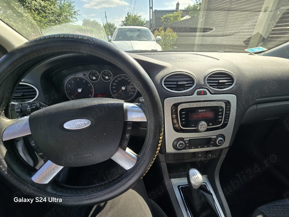 Vând Ford Focus 