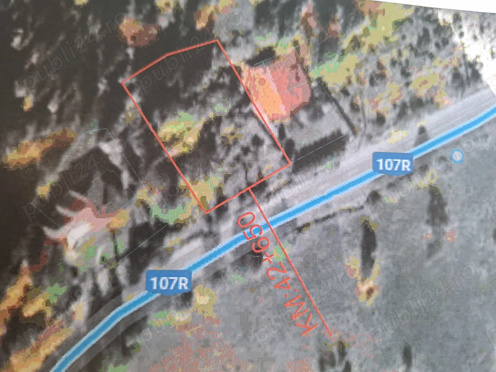 Teren de vanzare in statiunea Muntele Baisorii