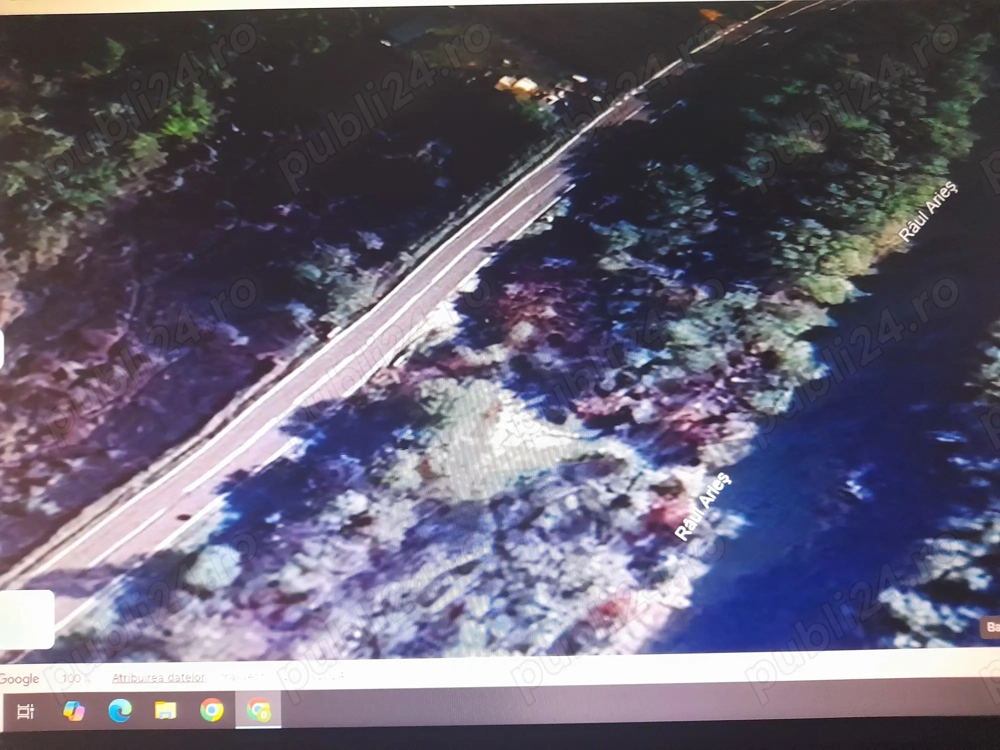 VÂND teren pentru cabane