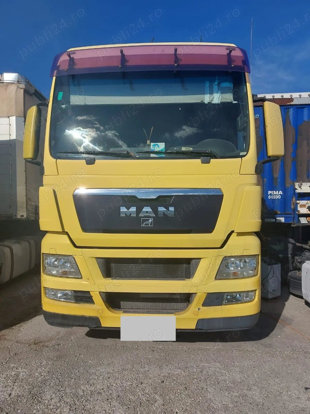 Man de vanzare