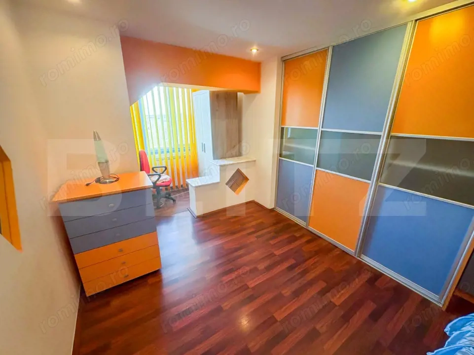 Apartament de vanzare, cu  2 camere decomandat,  50 mp, zona Casa de Pensii