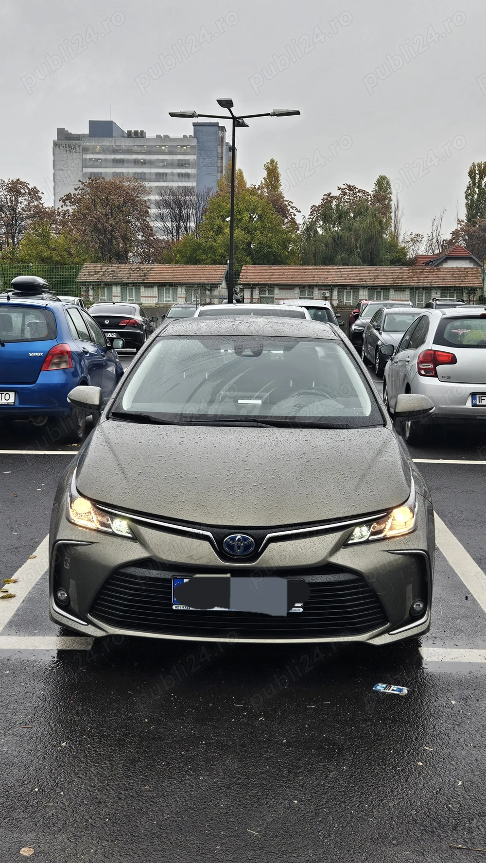 Toyota Corolla Hybrid 1.8 e-CVT 80000 km, consum 5%, stare excelentă