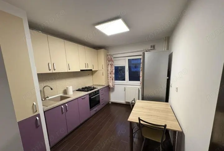 Apartament 3 camere zona Vitan