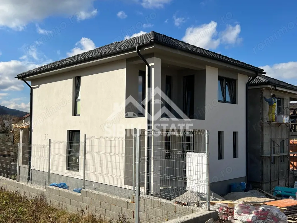 Duplex spațios cu priveliște superbă spre cetate, Cisnădie