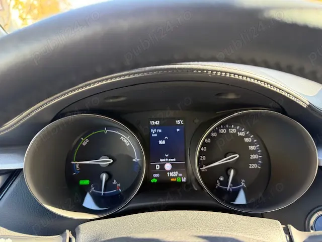 Vand Toyota C-HR Hybrid an fabricatie 2023 km parcursi 11637 cc 1798 cmc transmisie CVT 