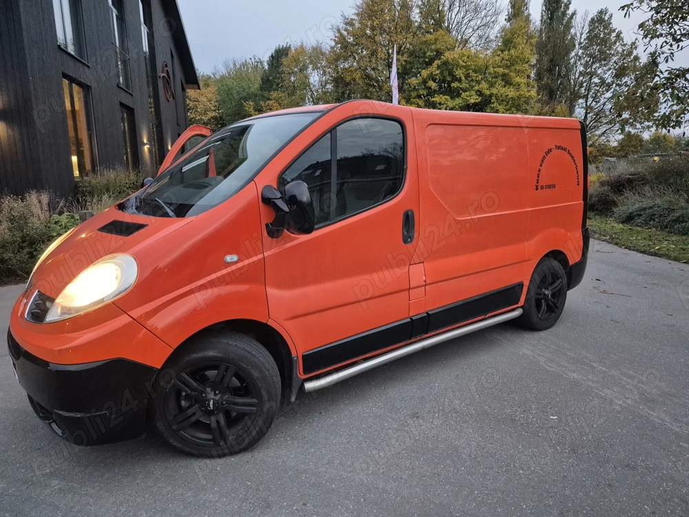 Vand Renault trafic Anul 2010 2.0dci 