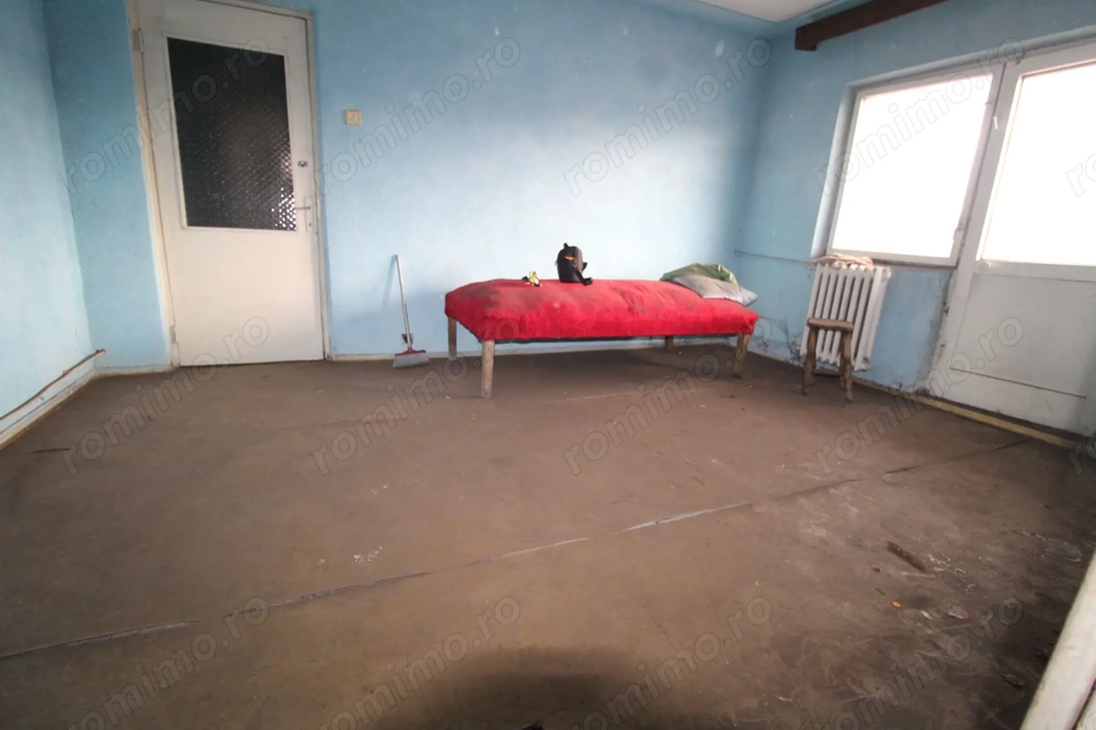 Apartament 2 camere, 48 mp, etaj 3,  ultracentral,   Rovinari