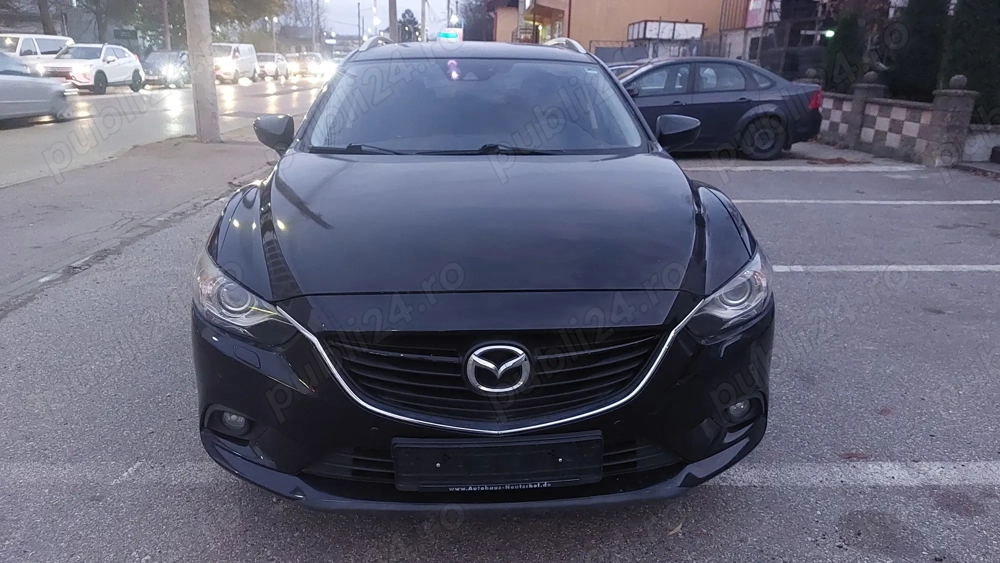 MAZDA 6 ,2000 cmc benzină,165 C.P.,cameră ,xenon